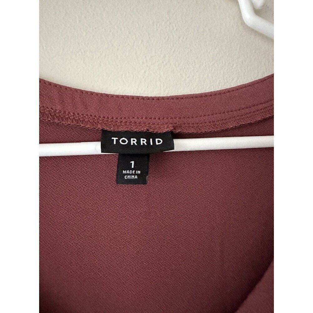 Torrid Maroon Studio Knit Button Front V Neck Top Womens Size 1 (14-16) - Picture 4 of 9